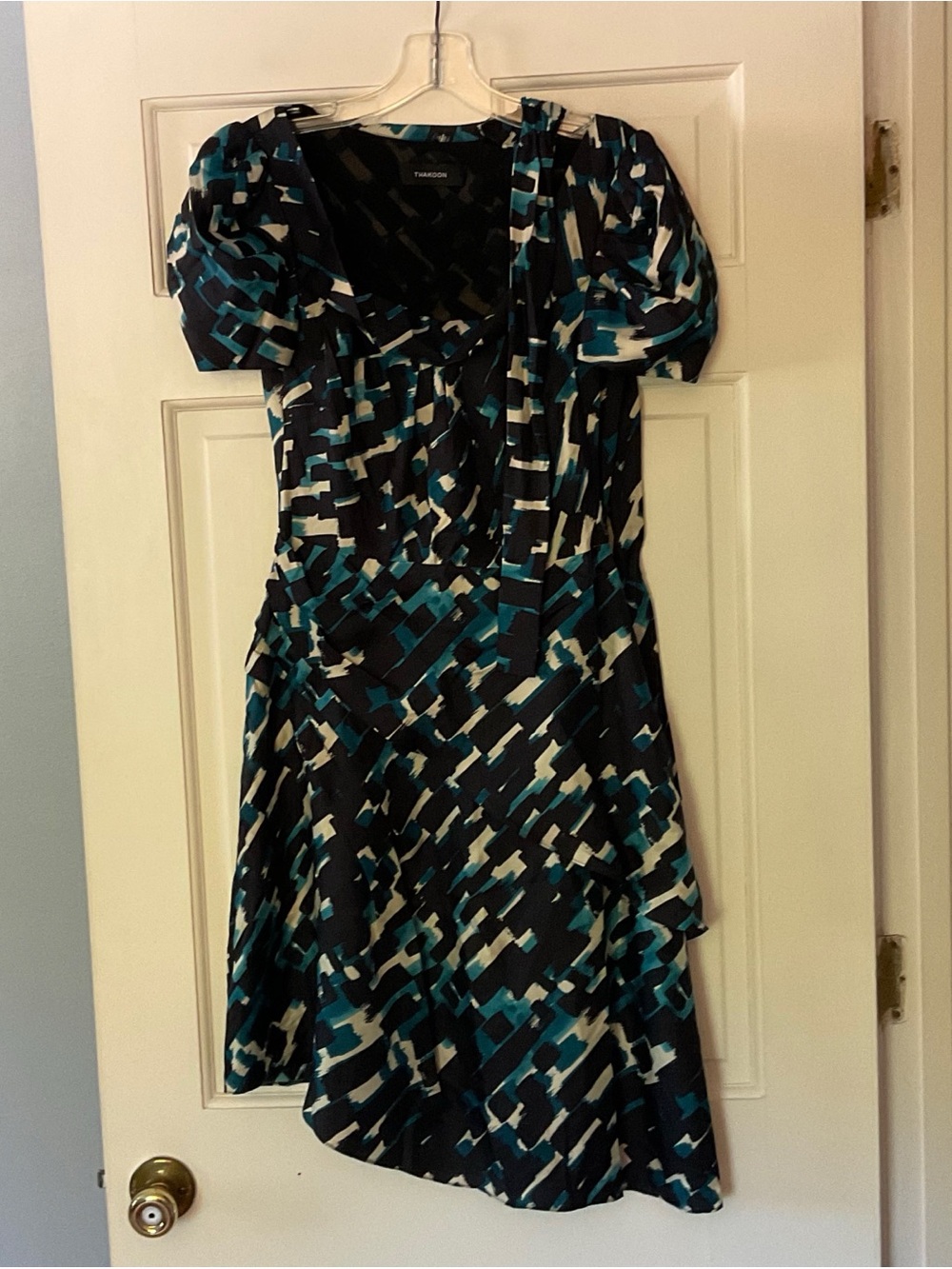 Thakoon Silk Dress Abstract Print Puff Sleeve Asymmetrical Hem Tie Neck Size 4‎